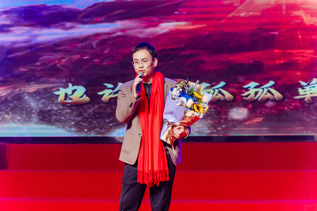 2Y2A8781.jpg 2Y2A8781.jpg